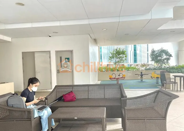 Holiday home Cozy In Bgc Near Uptown Mall #oursw11d1 *