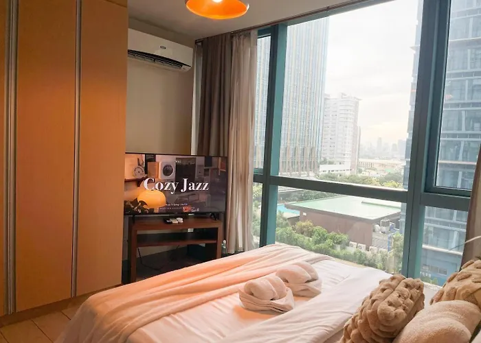 Cozy In Bgc Near Uptown Mall #oursw11d1 Holiday home *
